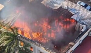 Incendio destruye la hist&oacute;rica logia de Puerto Plata; se pierden libros y documentos centenarios