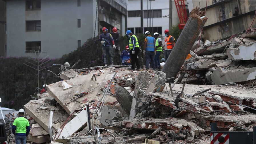 Aumentan a 4,930 los muertos por los terremotos del 24 junio en Venezuela