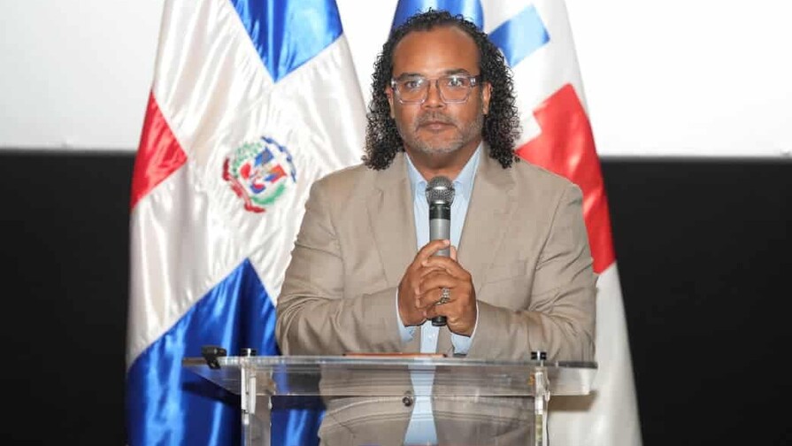 Alberto Zayas estrena documental Los soldados de la democracia