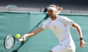 Alexander Zverev vence a Khachanov en un dram&aacute;tico duelo y regresa a la final del US Open