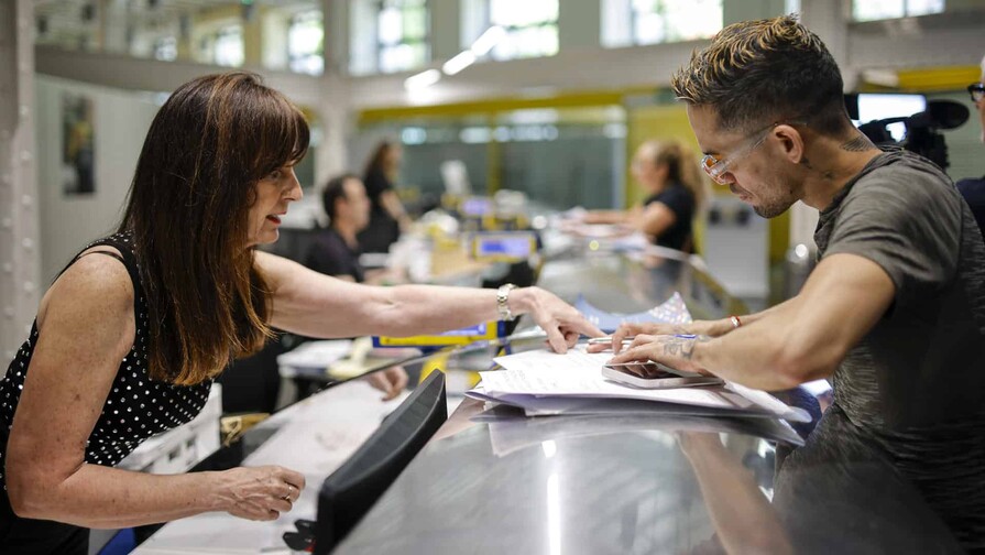 El perfil de la regularización de migrantes en España: 81 % menores de 45 y 43 % mujeres El perfil de la regularización de migrantes en España: 81 % menores de 45 y 43 % mujeres