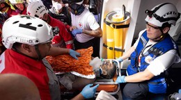 Rescatan a superviviente de los terremotos en Venezuela tras ocho d&iacute;as bajo los escombros