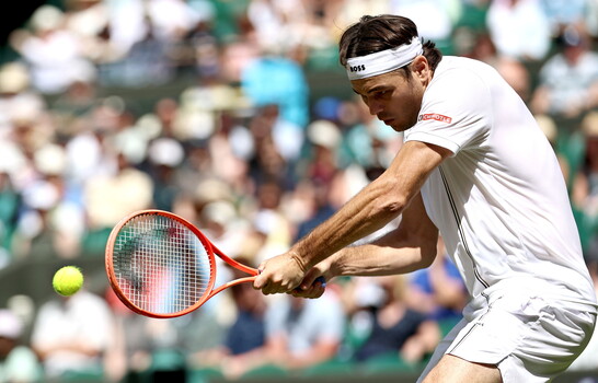 Taylor Fritz cumple el tr&aacute;mite en Wimbledon y espera por Diallo o Sonego en tercera ronda