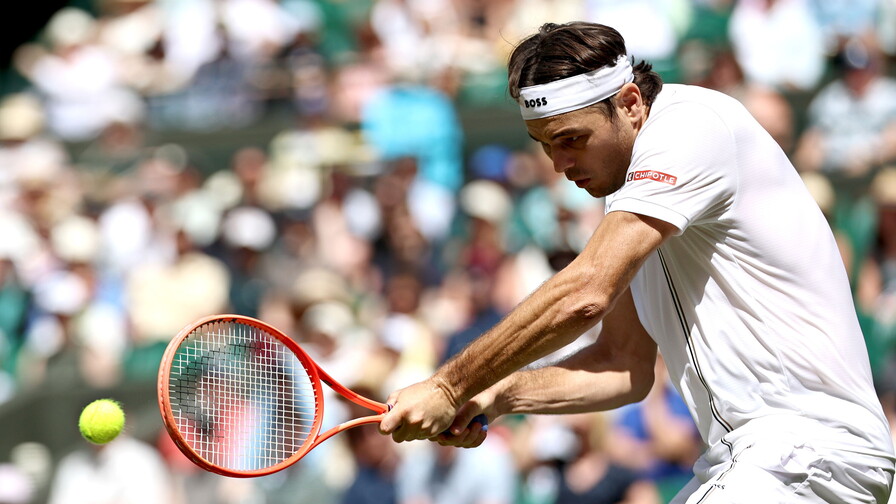 Taylor Fritz cumple el trámite en Wimbledon y espera por Diallo o Sonego en tercera ronda Taylor Fritz cumple el trámite en Wimbledon y espera por Diallo o Sonego en tercera ronda