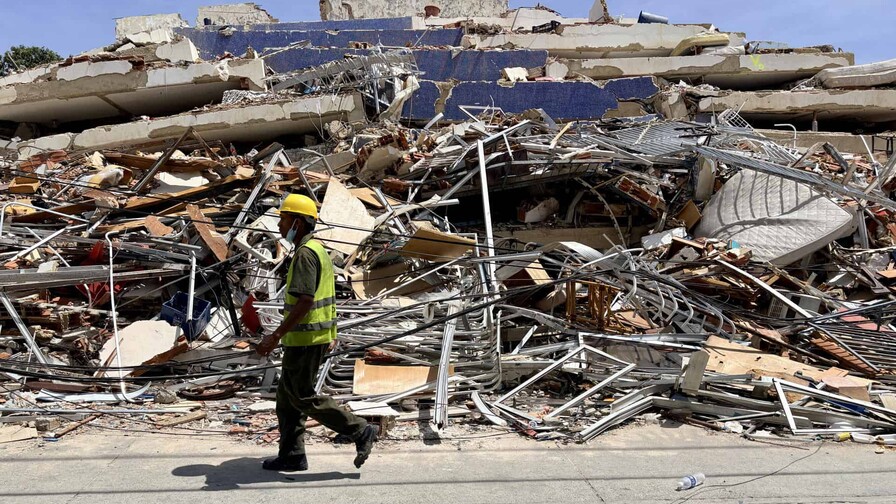 La lenta recuperación de cadáveres de los terremotos exaspera a los venezolanos La lenta recuperación de cadáveres de los terremotos exaspera a los venezolanos
