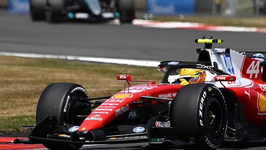 Lewis Hamilton lidera el viernes de ensayos en el Gran Premio de Hungría Lewis Hamilton lidera el viernes de ensayos en el Gran Premio de Hungría