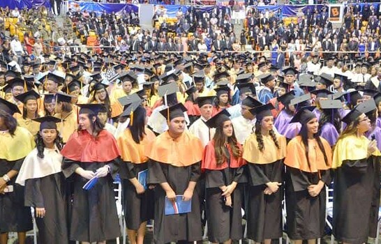 Proyecto de ley prohibir&iacute;a retener t&iacute;tulos universitarios por no pagar la graduaci&oacute;n