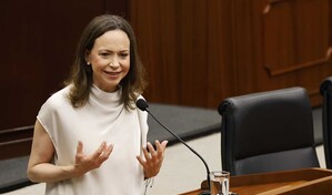 Regresa a Venezuela colaborador de Machado que estuvo asilado en residencia argentina