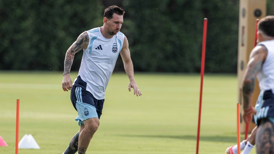 Messi y la campeona Argentina ponen en juego su t&iacute;tulo ante el sue&ntilde;o de Cabo Verde