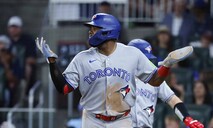 Guerrero Jr. realiza 400 swings diario en busca de salir del bache