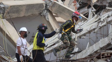 Venezuela cumple seis meses sin Nicol&aacute;s Maduro devastada por los terremotos