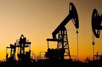 El petróleo baja alentado por la esperanza de una distensión en Oriente Medio El petróleo baja alentado por la esperanza de una distensión en Oriente Medio