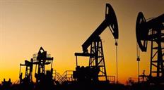 El petr&oacute;leo baja alentado por la esperanza de una distensi&oacute;n en Oriente Medio