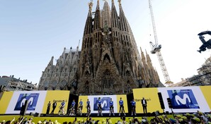 La gu&iacute;a de carreteras como libro de cabecera: as&iacute; se dise&ntilde;a el recorrido del Tour