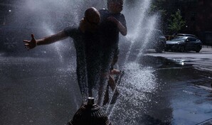 Millones de estadounidenses permanecen bajo alertas de calor y lluvias intensas