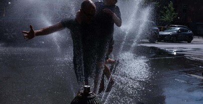 Nueva York activa plan de emergencia por ola de calor extrema y riesgo de inundaciones