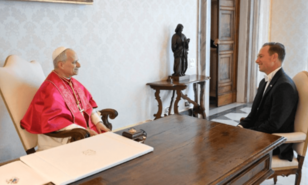 El papa celebr&oacute; el 4 de julio en la residencia del embajador de EE.UU. ante la Santa Sede
