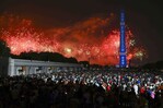Washington se ilumina con histórico show de fuegos artificiales por los 250 años de EE. UU. Washington se ilumina con histórico show de fuegos artificiales por los 250 años de EE. UU.