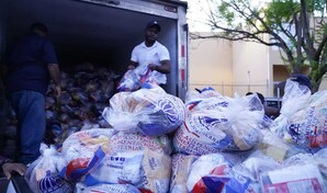 Gobierno contin&uacute;a entrega de alimentos a familias de bajos ingresos