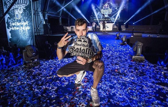 Skone gana en Almer&iacute;a diez a&ntilde;os despu&eacute;s y sella su regreso a Red Bull Batalla