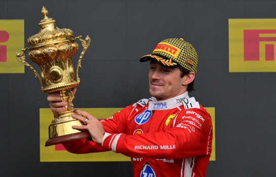 Charles Leclerc gana en Silverstone