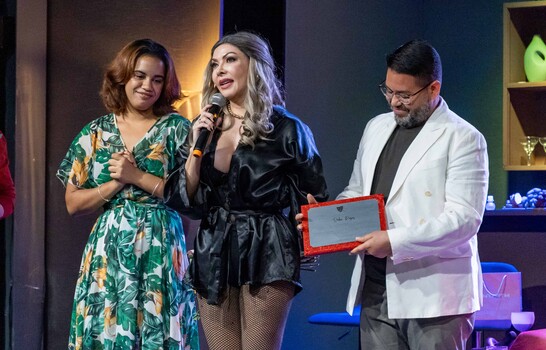 Nunca te f&iacute;es de una mujer despechada debuta con &eacute;xito y homenaje a La Beba Rojas