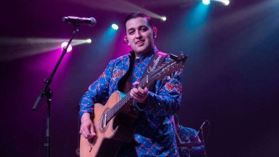 Asesinan a balazos en Sinaloa a cantante de música regional mexicana Adán R. Asesinan a balazos en Sinaloa a cantante de música regional mexicana Adán R.