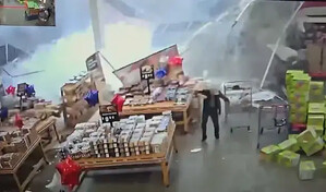 Fuertes lluvias provocan el colapso parcial del techo de una tienda en Nueva Jersey
