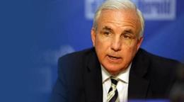 Congresista Carlos Gim&eacute;nez reacciona a la expulsi&oacute;n de funcionarios cubanos en Santo Domingo