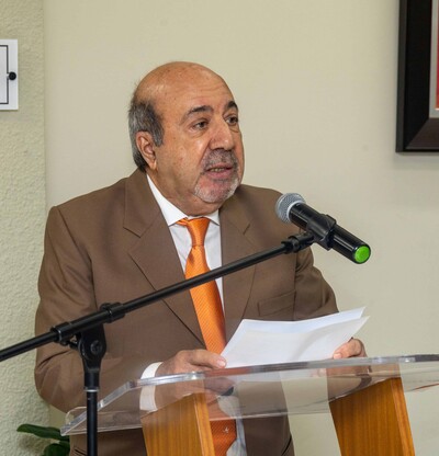 Profesor Jes&uacute;s El&iacute;as Michel&eacute;n presenta una obra sobre &eacute;tica y compromiso c&iacute;vico
