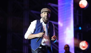 Juan Luis Guerra hace vibrar a Sevilla con 18,000 fan&aacute;ticos