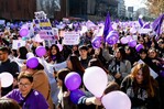 Seguidores de BTS protestan en Chile por suspensión de conciertos