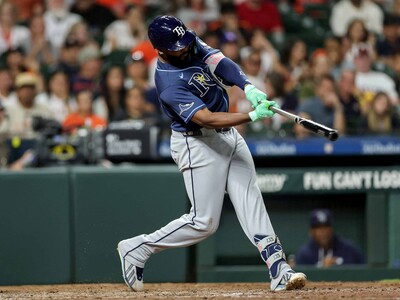 Junior Caminero y su jonrón impulsan victoria de los Rays