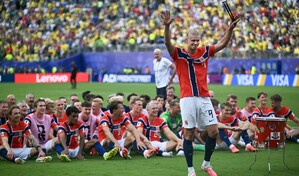 Noruega baila al ritmo de Haaland en una actuaci&oacute;n mundialista surrealista