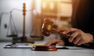 La trampa de la hiper-judicializaci&oacute;n del delito: Hacia una des-judicializaci&oacute;n primaria y certera