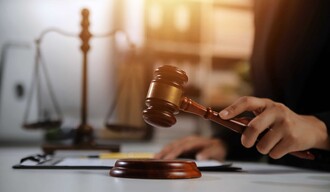 La trampa de la hiper-judicializaci&oacute;n del delito: Hacia una des-judicializaci&oacute;n primaria y certera