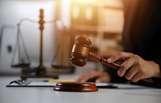 La trampa de la hiper-judicializaci&oacute;n del delito: Hacia una des-judicializaci&oacute;n primaria y certera