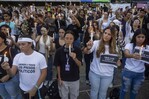 Venezuela intenta retomar la normalidad mientras avanza retirada de escombros en La Guaira Venezuela intenta retomar la normalidad mientras avanza retirada de escombros en La Guaira