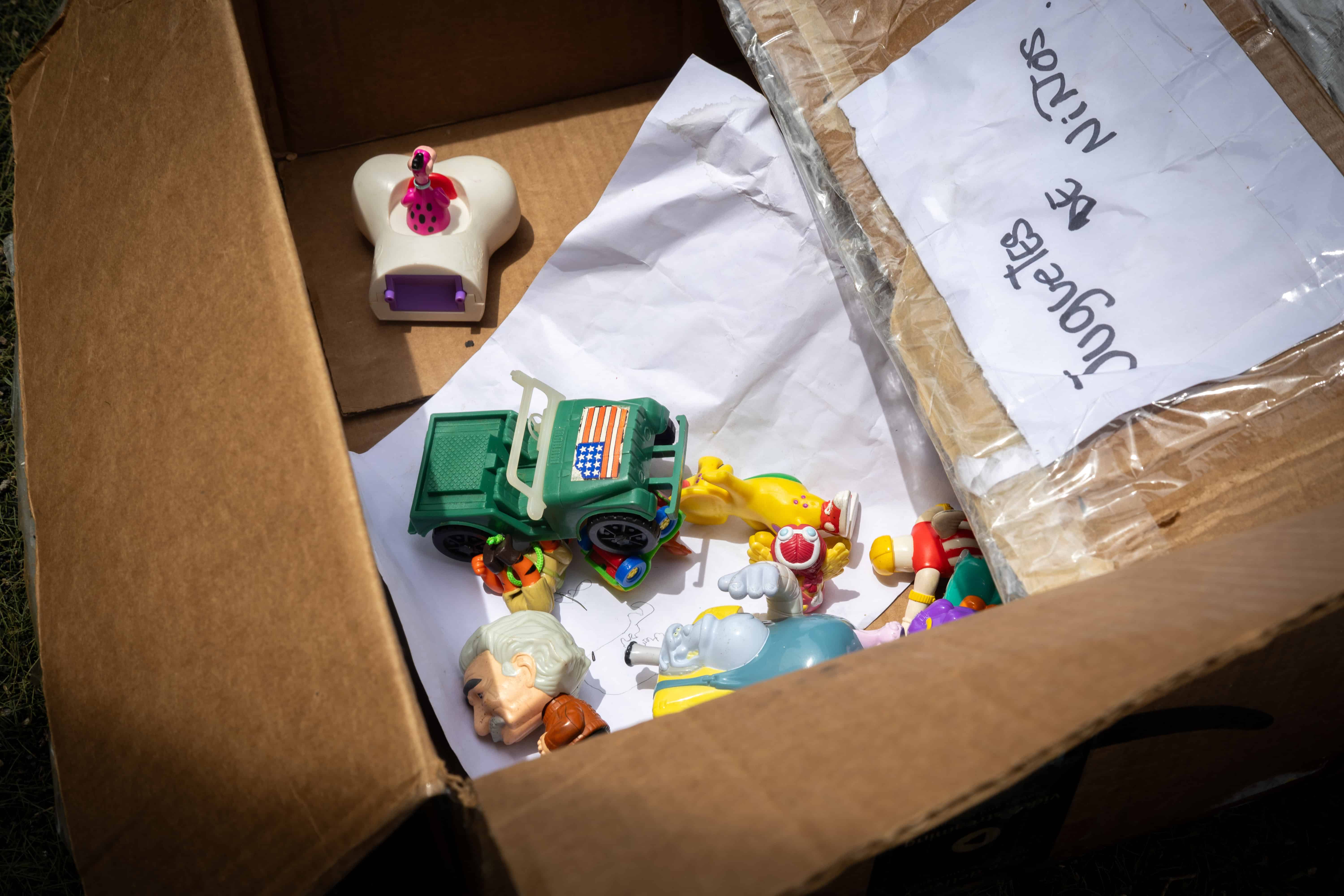 Parte de las donaciones que llegaron desde varias partes del mundo hasta La Guaira, antigua Vargas.