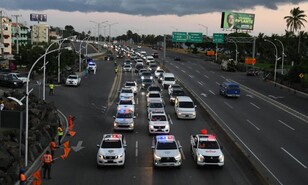 Ca&iacute;da de &aacute;rbol deja varios heridos en autopista Las Am&eacute;ricas
