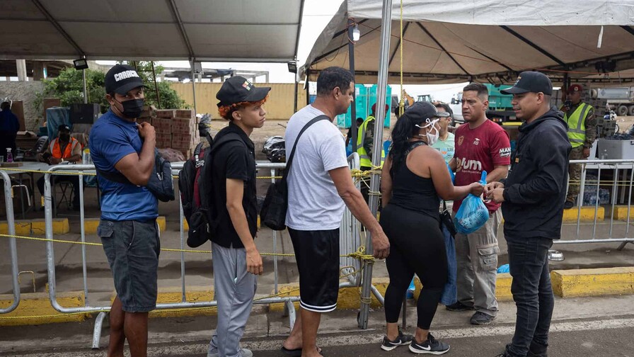 Más de 14,600 personas permanecen en 87 campamentos tras el doble terremoto en Venezuela Más de 14,600 personas permanecen en 87 campamentos tras el doble terremoto en Venezuela