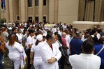 Médicos protestan en La Vega en respaldo a odontólogos detenidos por presunta mala práctica