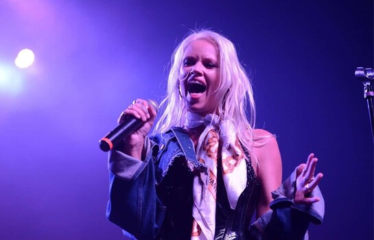 Fallece a los 37 a&ntilde;os Lauren Bennett, voz de Party Rock Anthem