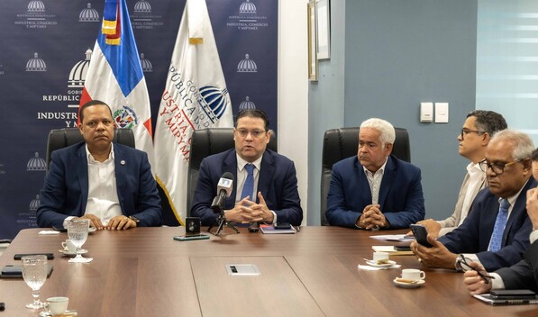 Pagos con tarjetas en estaciones de combustibles suman RD$41 millones