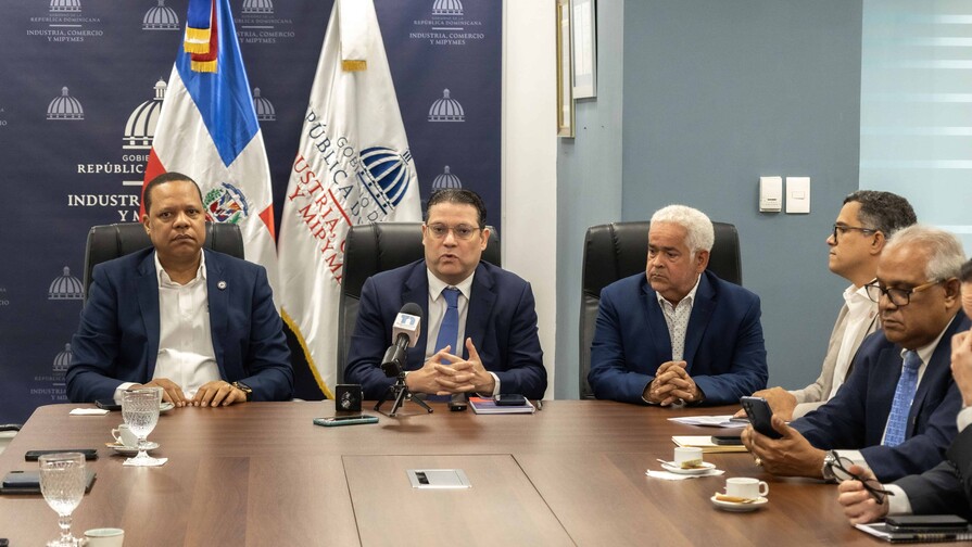 Pagos con tarjetas en estaciones de combustibles suman RD$41 millones Pagos con tarjetas en estaciones de combustibles suman RD$41 millones