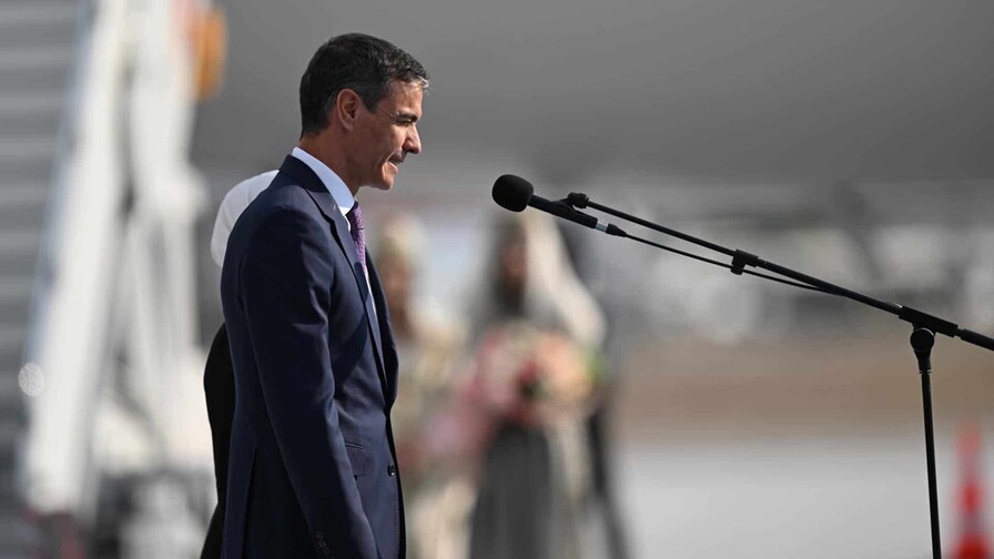 Sánchez llega a Ankara a la cumbre donde coincidirá con Trump tras sus críticas a España Sánchez llega a Ankara a la cumbre donde coincidirá con Trump tras sus críticas a España