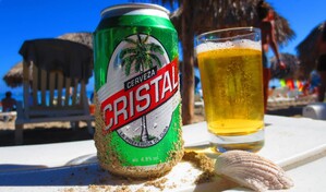 La hist&oacute;rica cerveza cubana Crystal renace en Miami tras una batalla legal por la marca