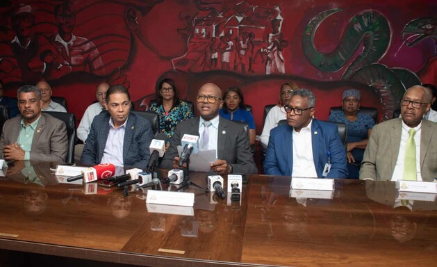 El Colegio M&eacute;dico Dominicano apoya a Andeclip en su pulso con las ARS