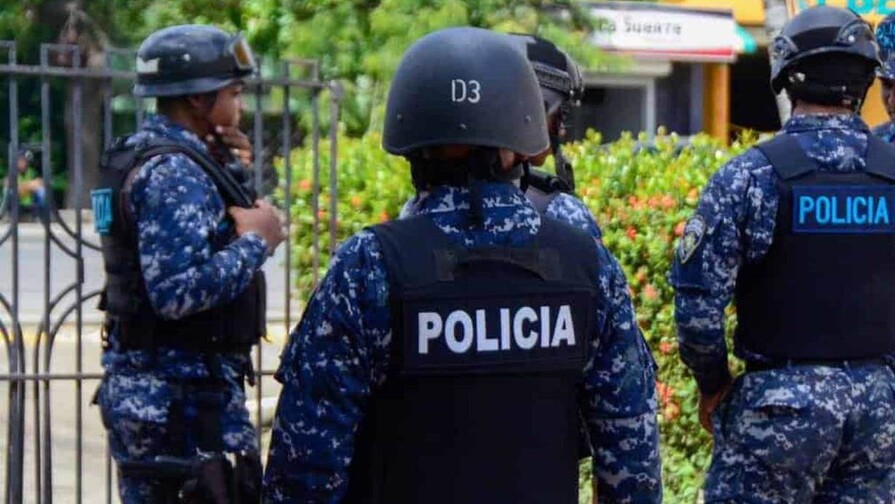 Huyen entre cañaverales y abandonan revólver durante operativo policial en Tamayo Huyen entre cañaverales y abandonan revólver durante operativo policial en Tamayo