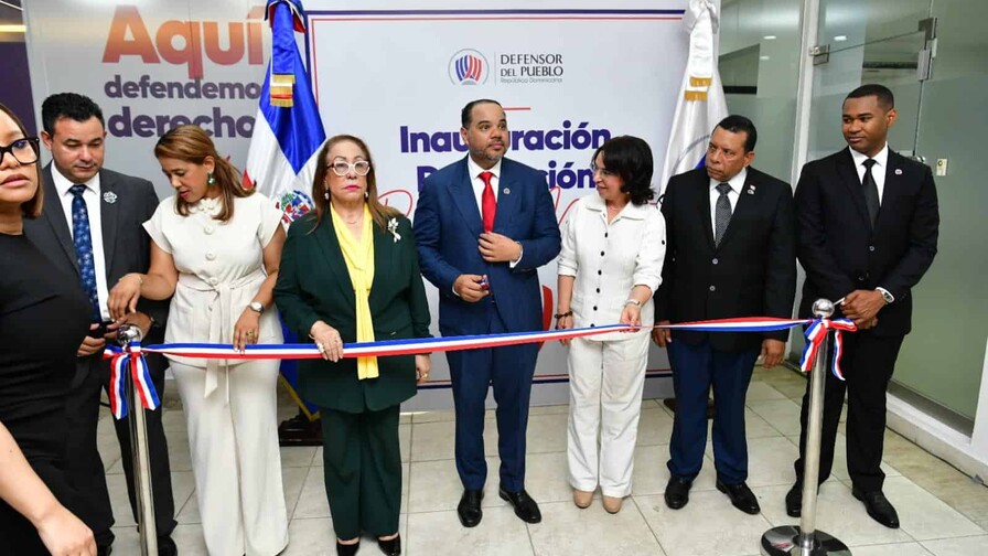 Defensor del Pueblo inaugura en Santiago su primera oficina regional Defensor del Pueblo inaugura en Santiago su primera oficina regional